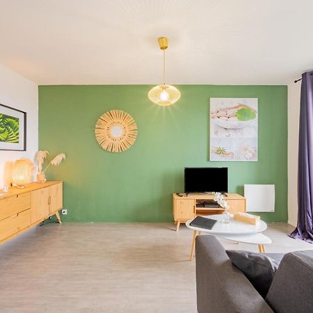 Appart'Hotel Versailles Saint Cyr L'Ecole - Gare Sncf A 100M Et Parking Prive ภายนอก รูปภาพ