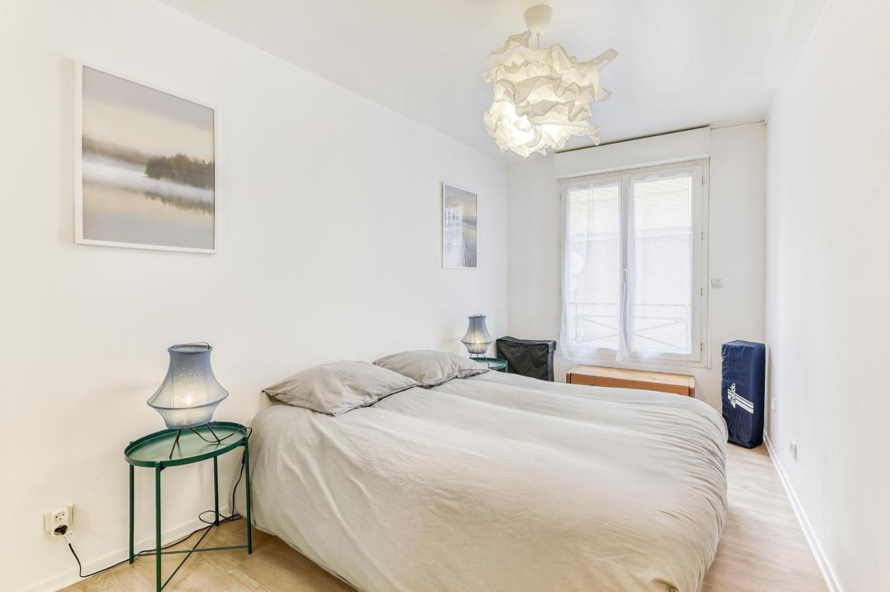 Appart'Hotel Versailles Saint Cyr L'Ecole - Gare Sncf A 100M Et Parking Prive ภายนอก รูปภาพ