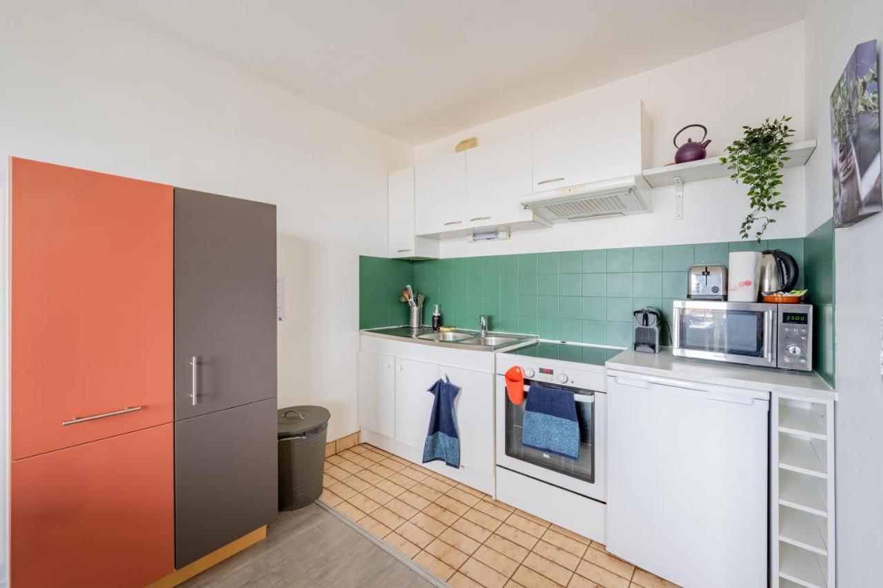 Appart'Hotel Versailles Saint Cyr L'Ecole - Gare Sncf A 100M Et Parking Prive ภายนอก รูปภาพ